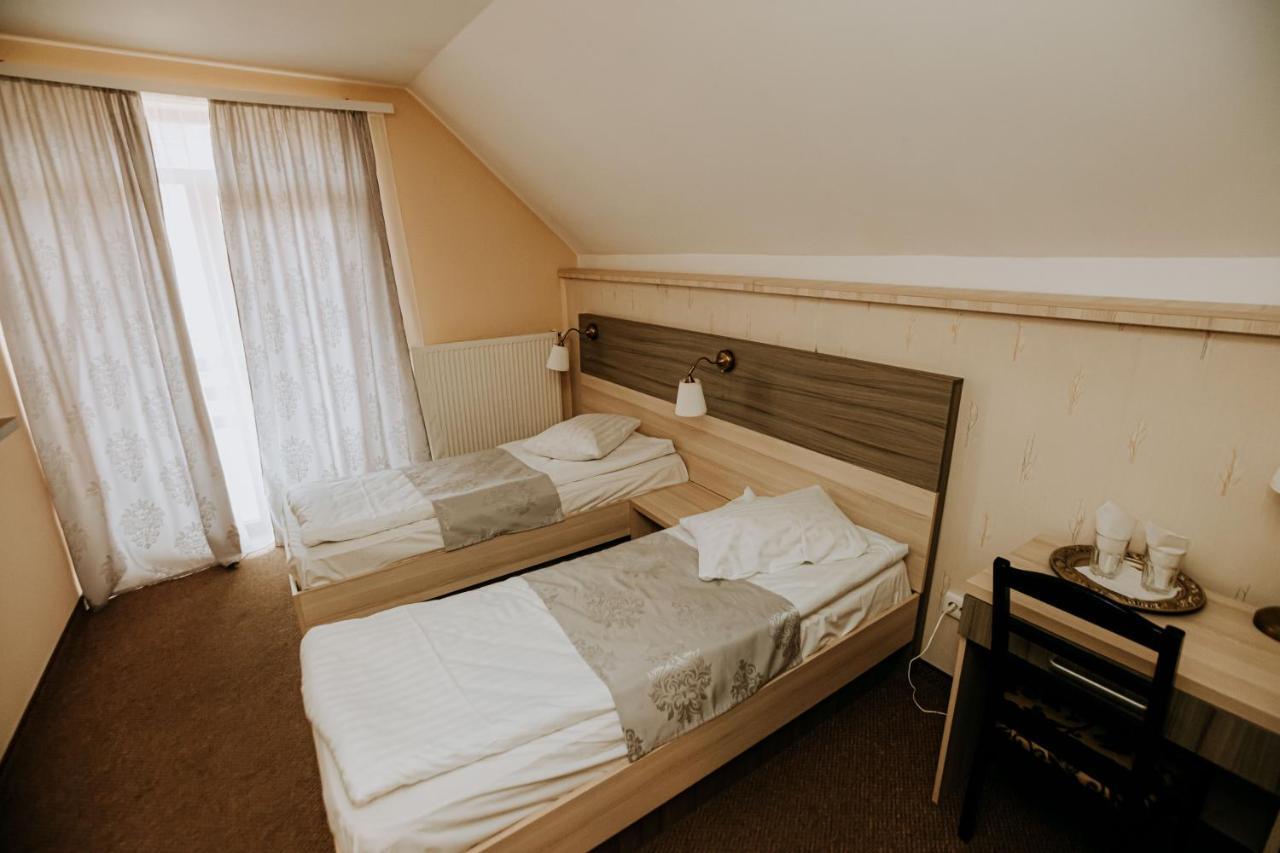 Guest House Lacul Linistit Моняса Екстер'єр фото