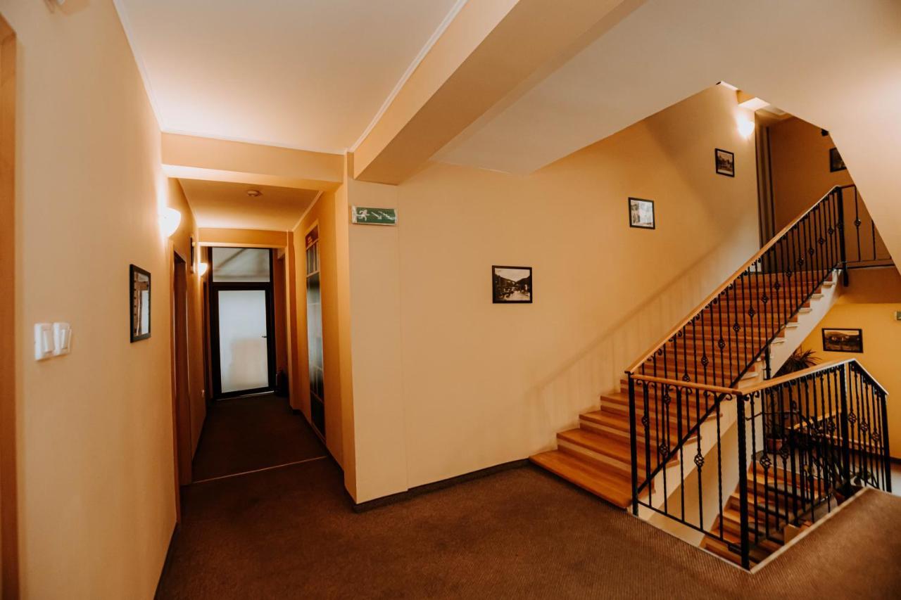 Guest House Lacul Linistit Моняса Екстер'єр фото